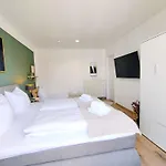 Ulmer Penthouse Für 7, Arbeitsplatz, Xxl-dachterrasse, Grill, Wii * Ulm