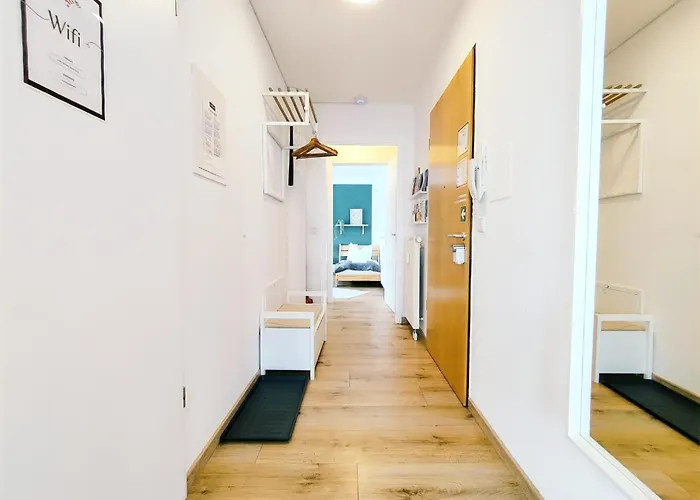 Ulmer Penthouse Fuer 7, Arbeitsplatz, Xxl-dachterrasse, Grill, Wii דירה אולם