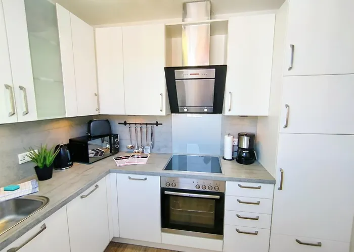 דירה Ulmer Penthouse Fuer 7, Arbeitsplatz, Xxl-dachterrasse, Grill, Wii אולם